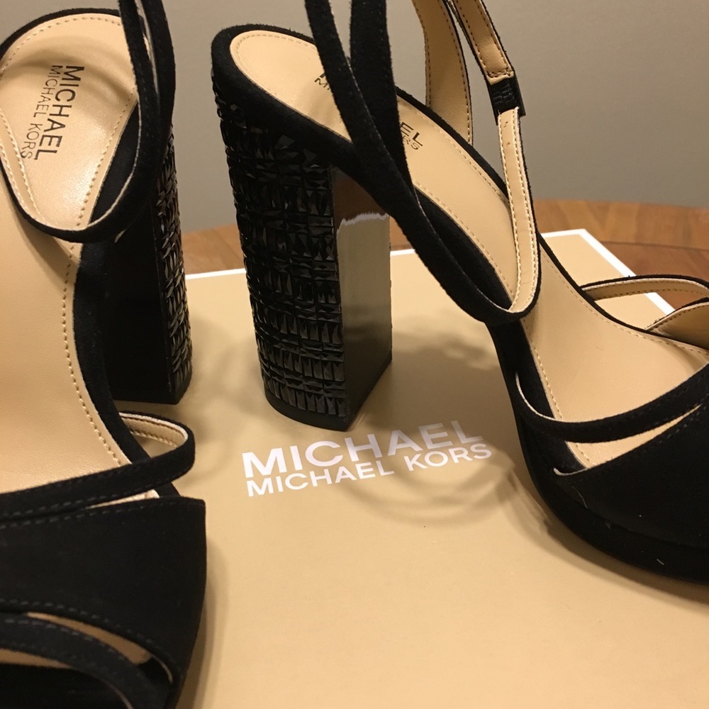 Michael Kors Yoonie Platform Pump Sandal Size 6.5